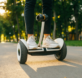 轻型动力电池电性能测试
